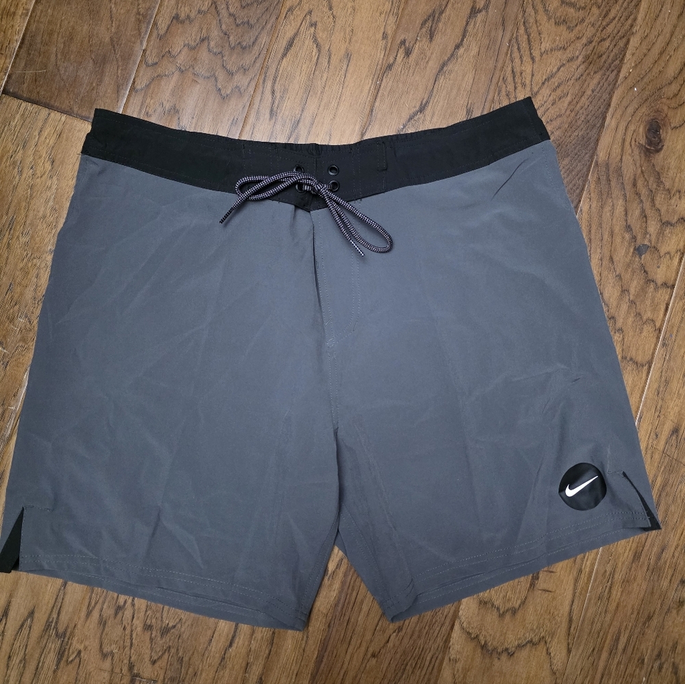 Nike Black and Gray Board Shorts sz Large